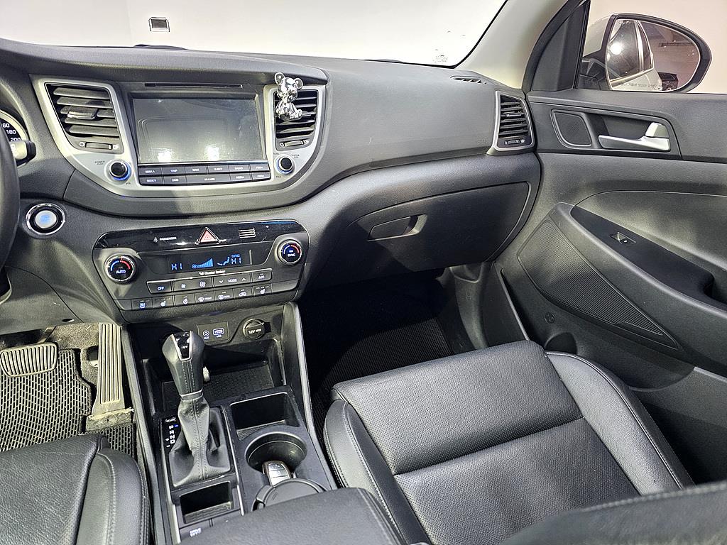 HYUNDAI Tucson - Vista 10