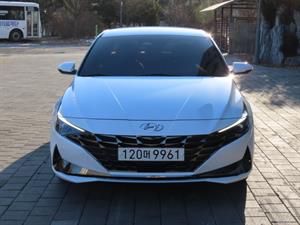 HYUNDAI Avante - Vista 2