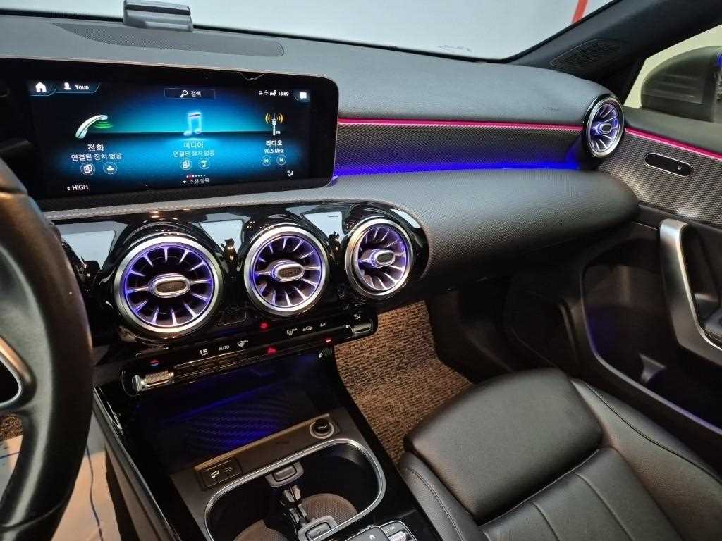 Mercedes Benz A Class - Vista 10