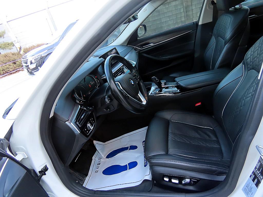 BMW 5 Series - Vista 5