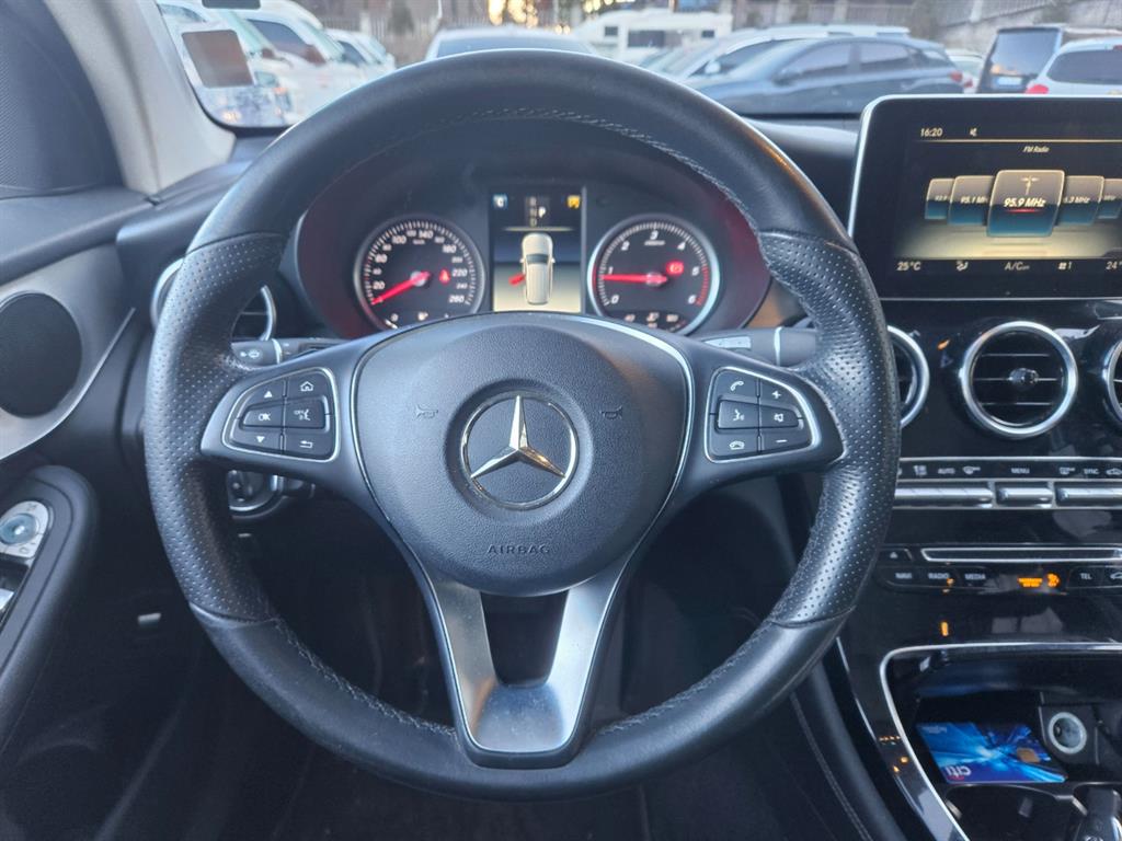 Mercedes Benz GLC Class - Vista 8