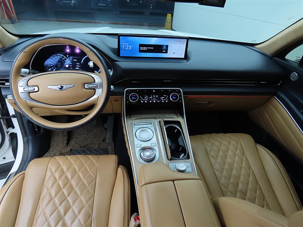 Genesis GV80 - Vista 7