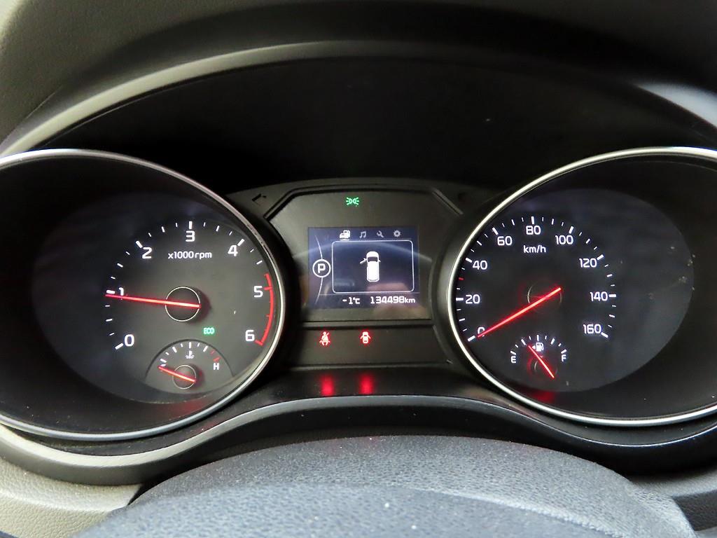 KIA Carnival - Vista 6