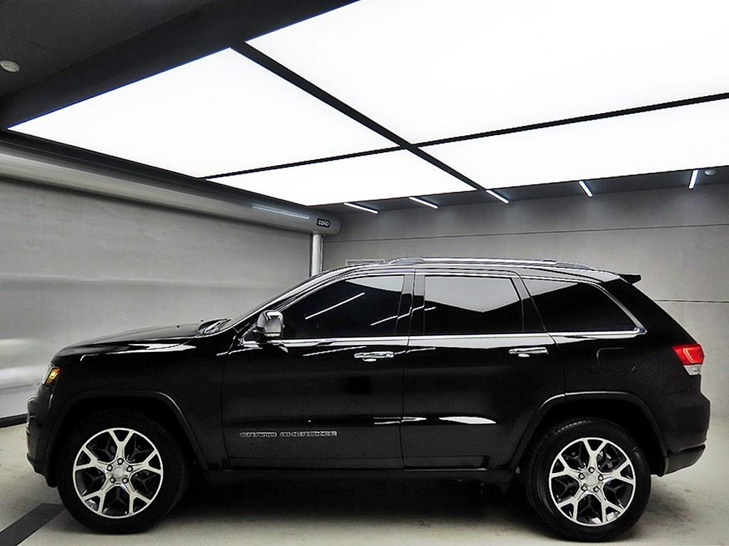 Jeep Cherokee - Vista 4