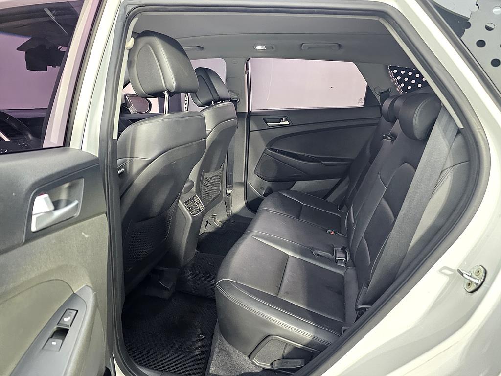 HYUNDAI Tucson - Vista 9