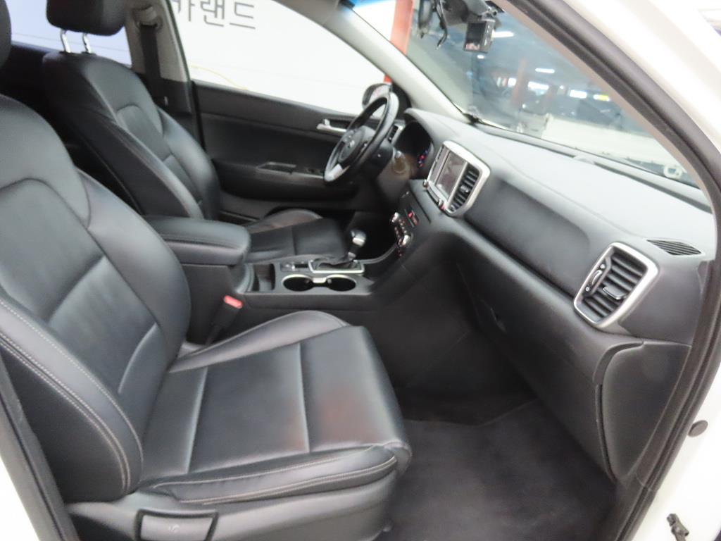 KIA Sportage - Vista 8