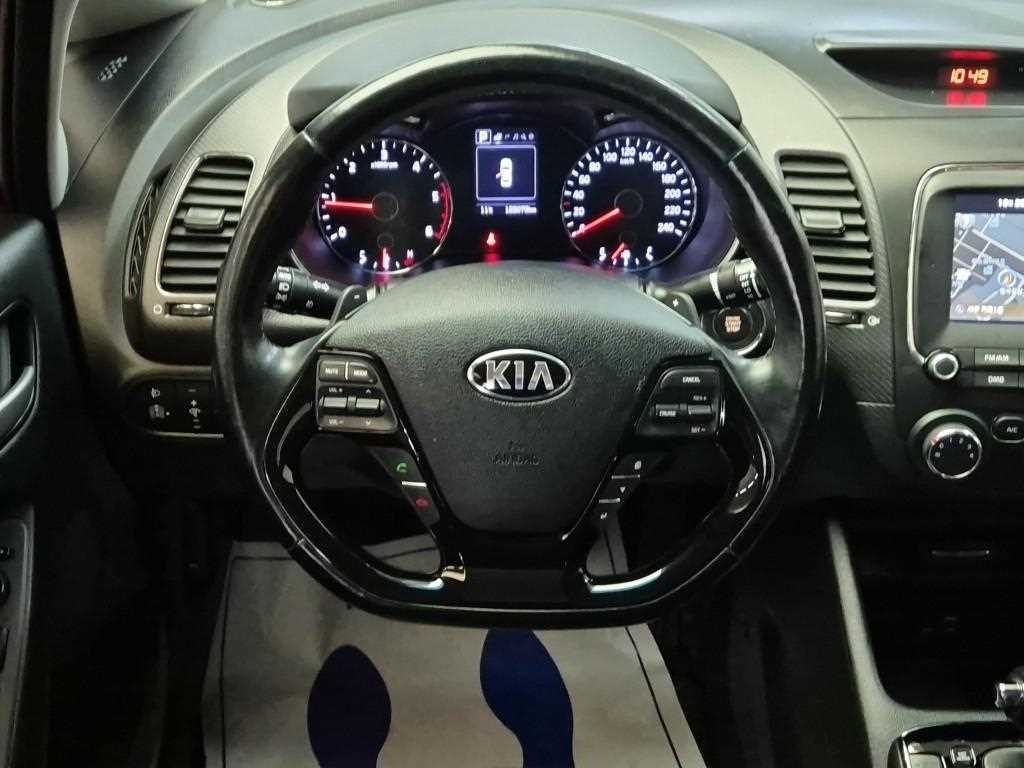 KIA K3 - Vista 9