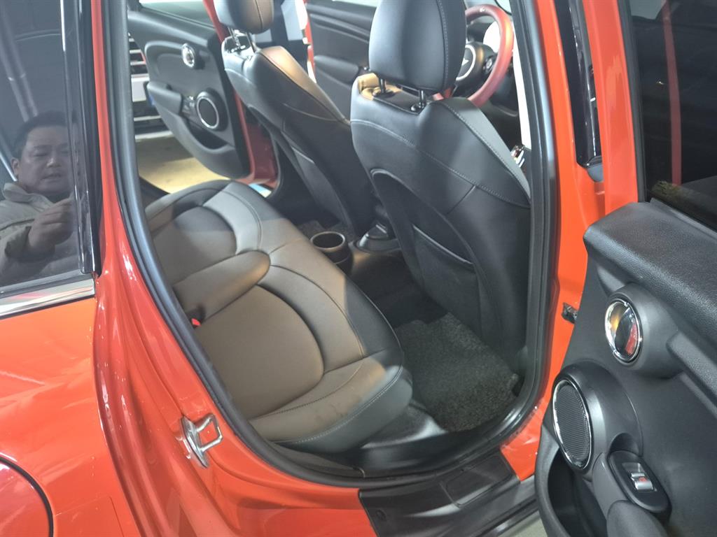 Mini Cooper - Vista 7