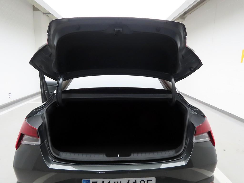 HYUNDAI Avante - Vista 5