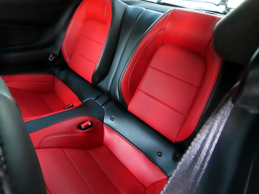 Ford Mustang - Vista 6