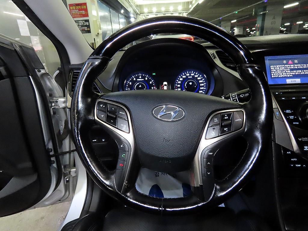 HYUNDAI Grandeur - Vista 8