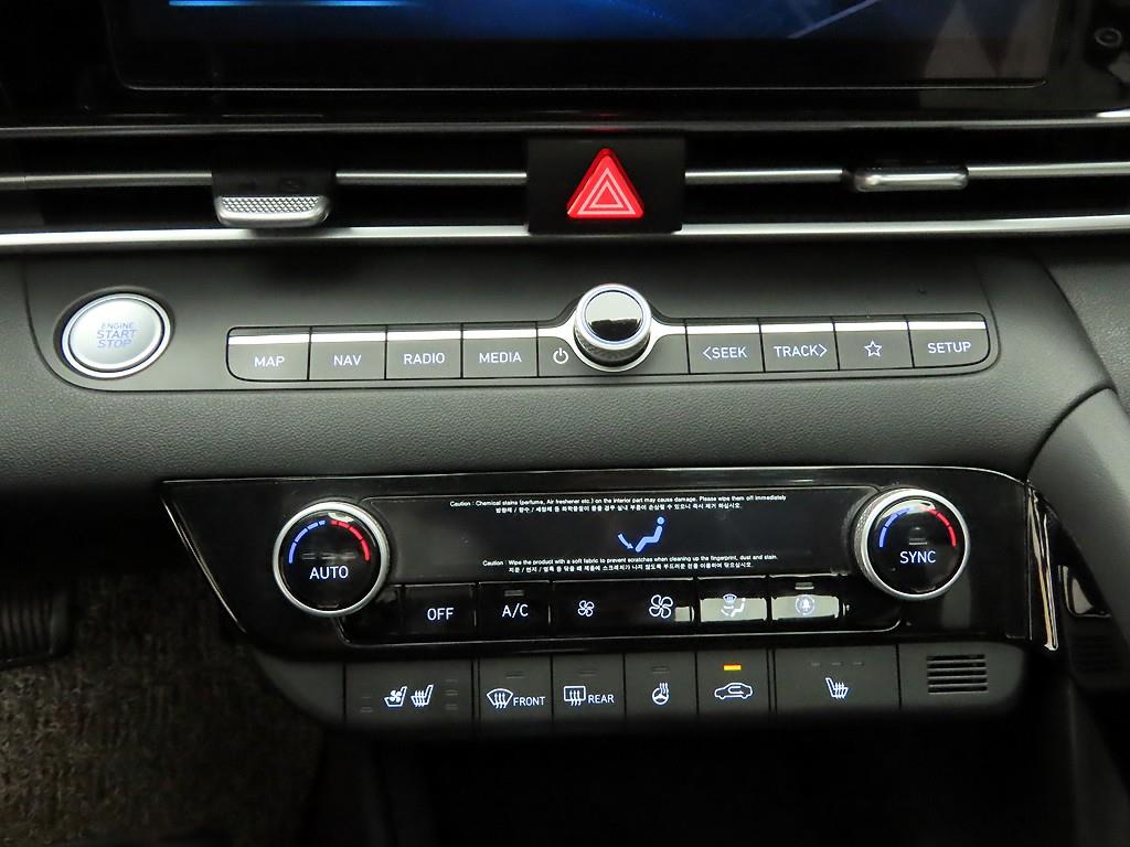 HYUNDAI Avante - Vista 10