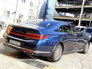 Genesis G90 - Vista 8