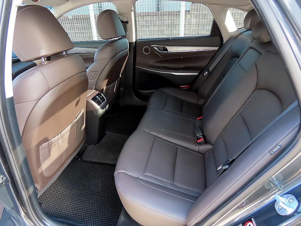 HYUNDAI Grandeur - Vista 6