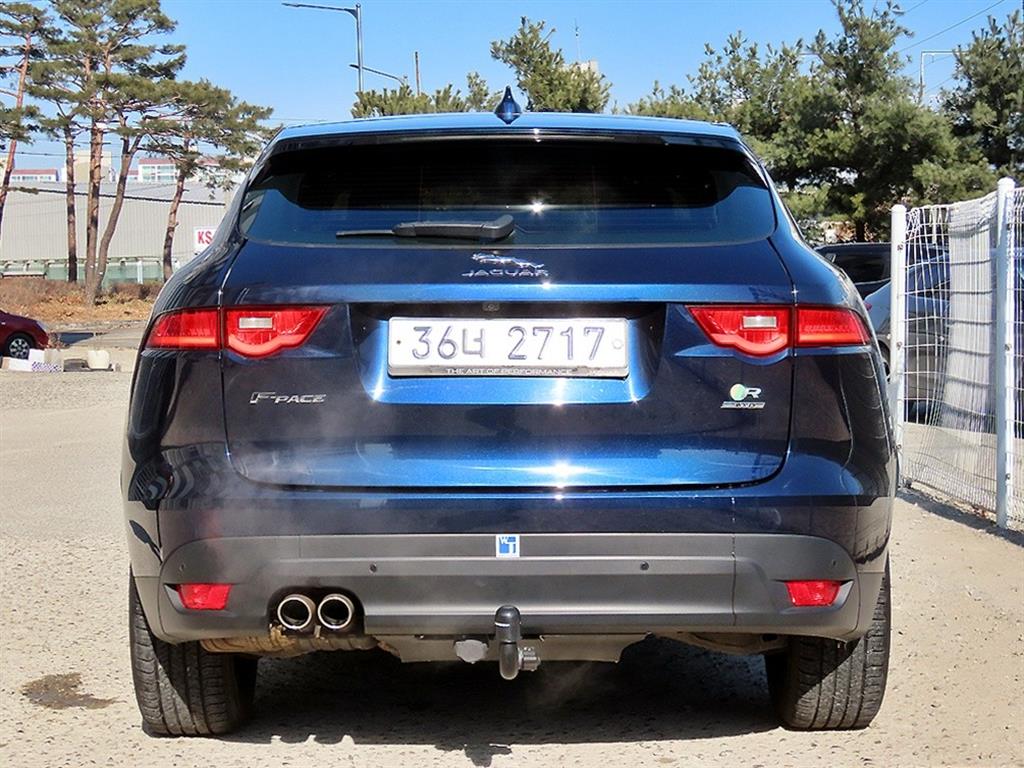 Jaguar F-PACE - Vista 4
