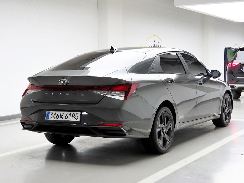 HYUNDAI Avante - Vista 4