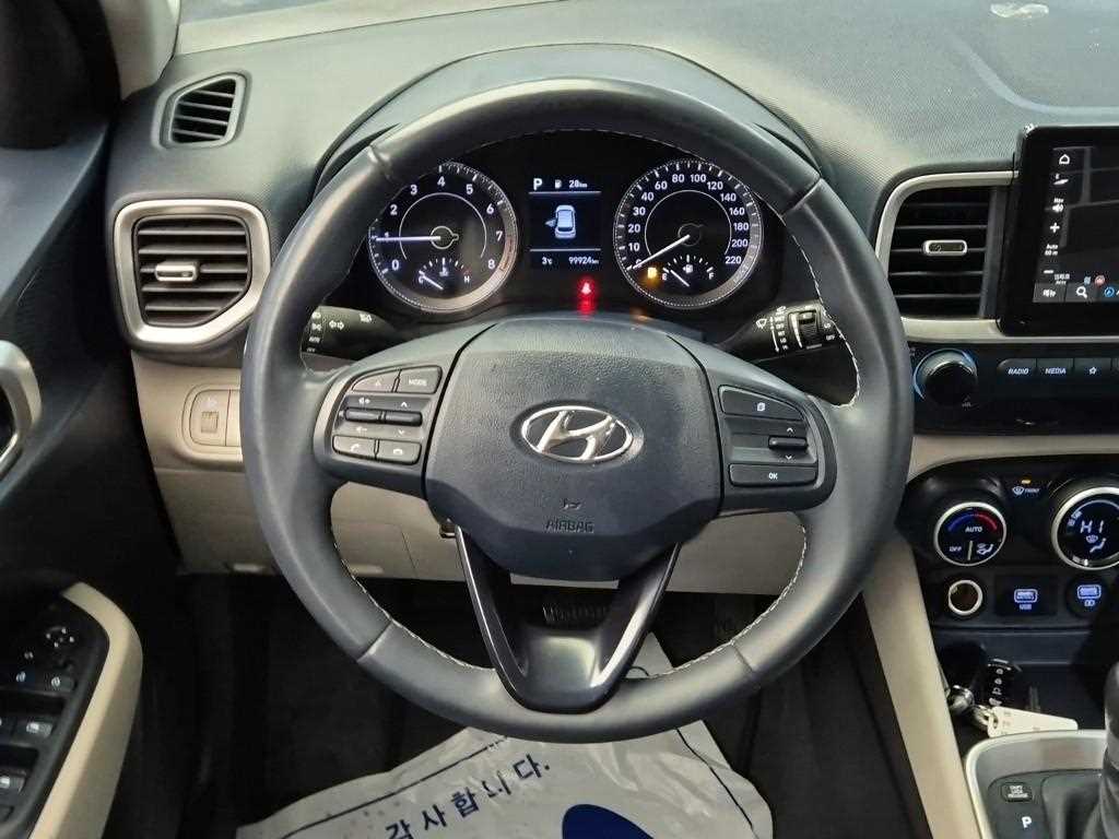 HYUNDAI Venue - Vista 9