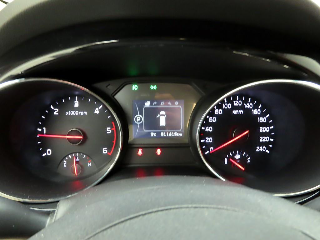 KIA Carnival - Vista 6