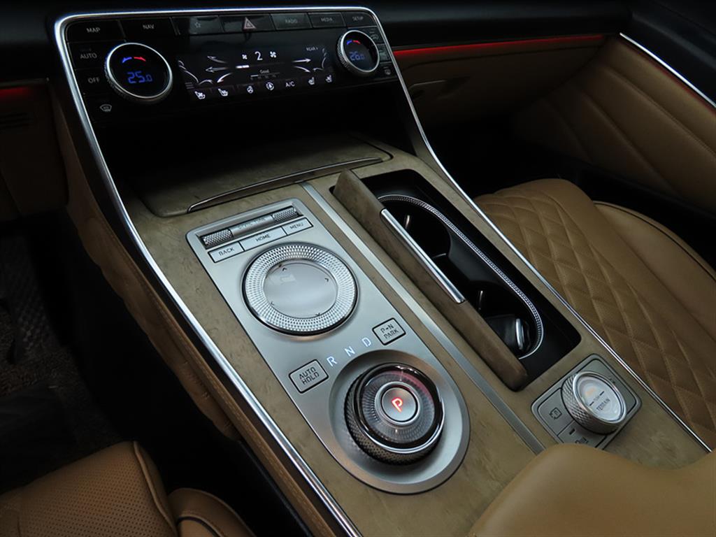 Genesis GV80 - Vista 11