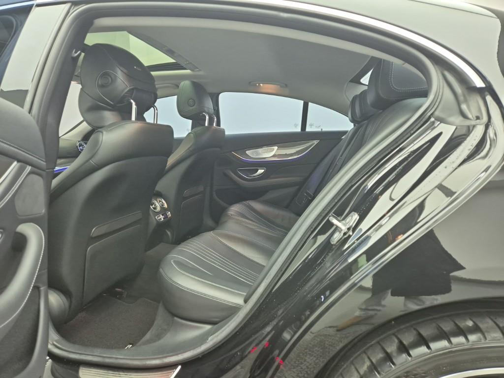 Mercedes Benz CLS Class - Vista 12