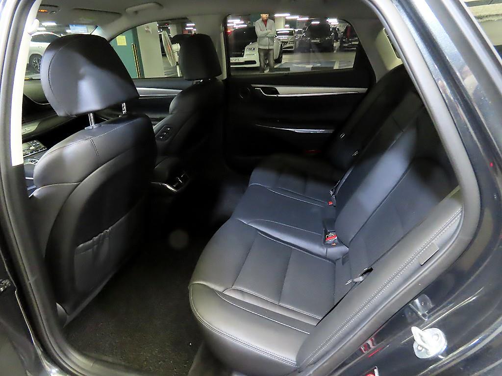 HYUNDAI Grandeur - Vista 7