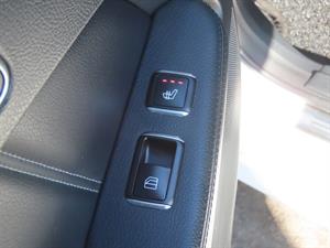 Mercedes Benz E class - Vista 12