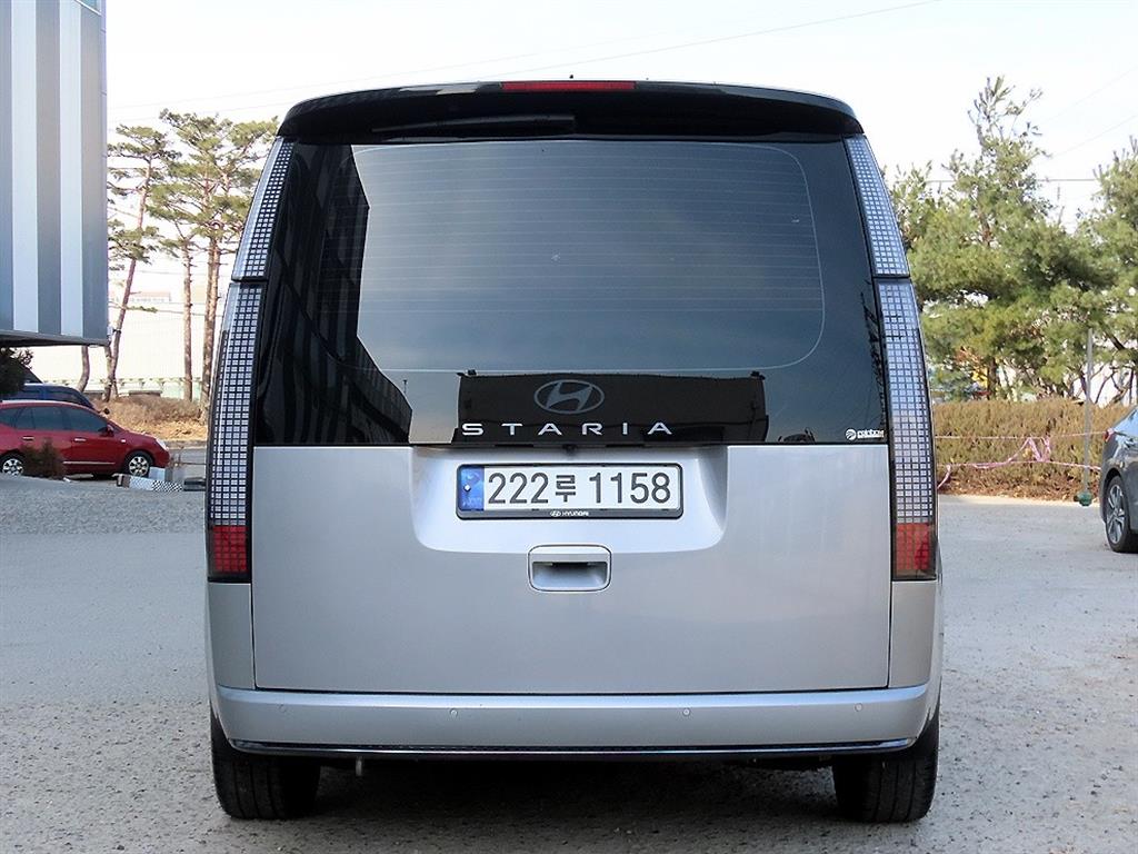 HYUNDAI Staria - Vista 4