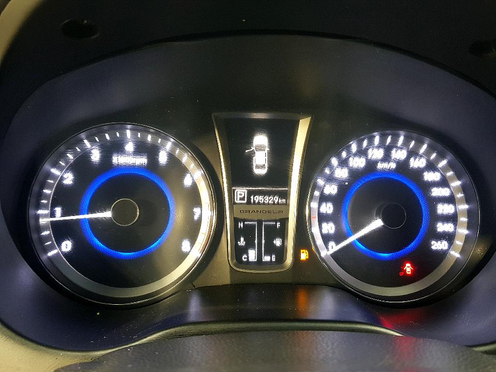 HYUNDAI Grandeur - Vista 7