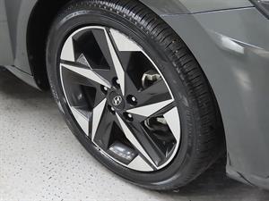 HYUNDAI Avante - Vista 10