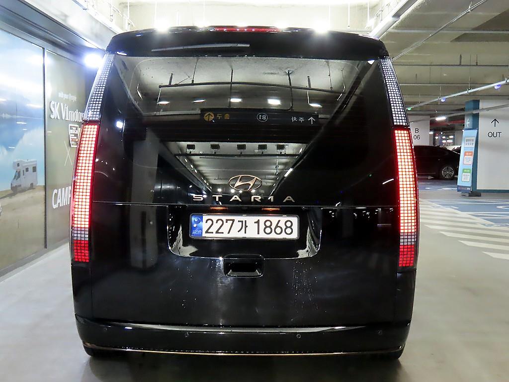 HYUNDAI Staria - Vista 5