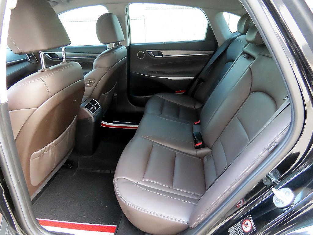 HYUNDAI Grandeur - Vista 6