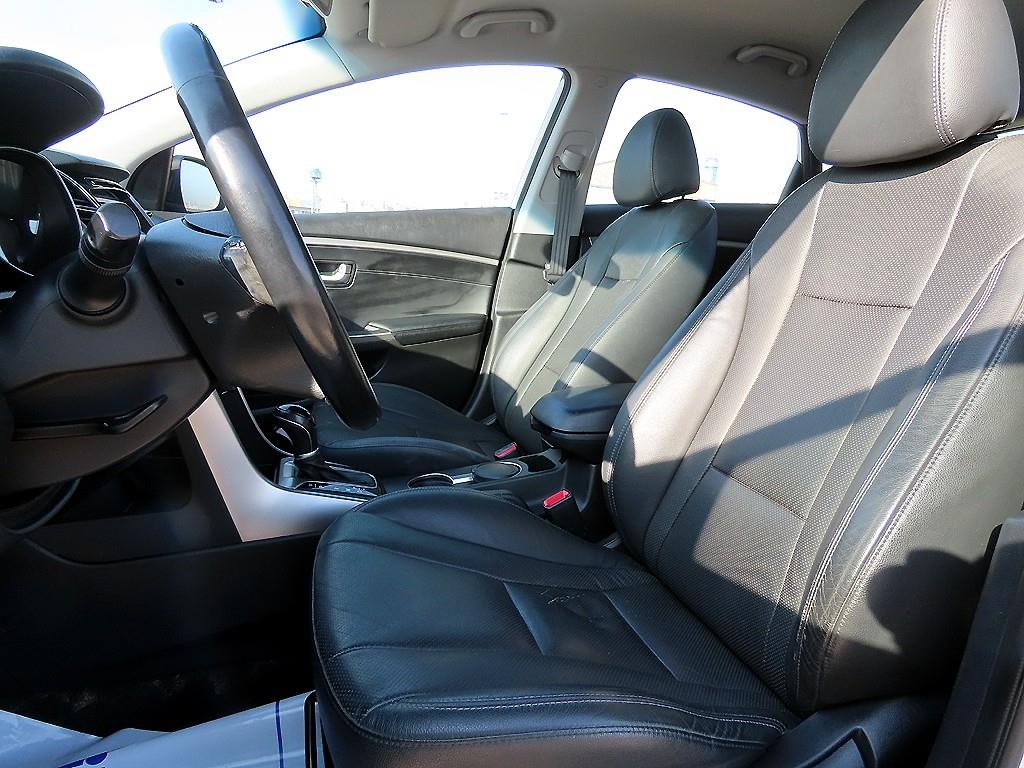 HYUNDAI i30 - Vista 5