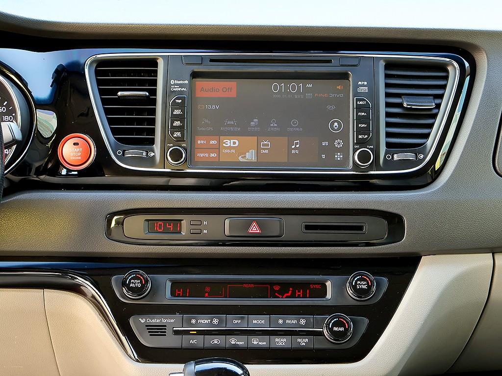 KIA Carnival 2016 Negro - Importación desde Corea - HF Imports Iquique - Foto 8