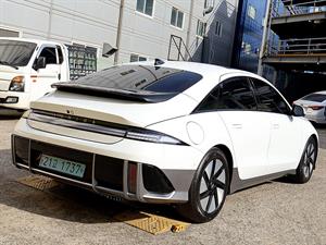 HYUNDAI Ioniq 6 - Vista 8