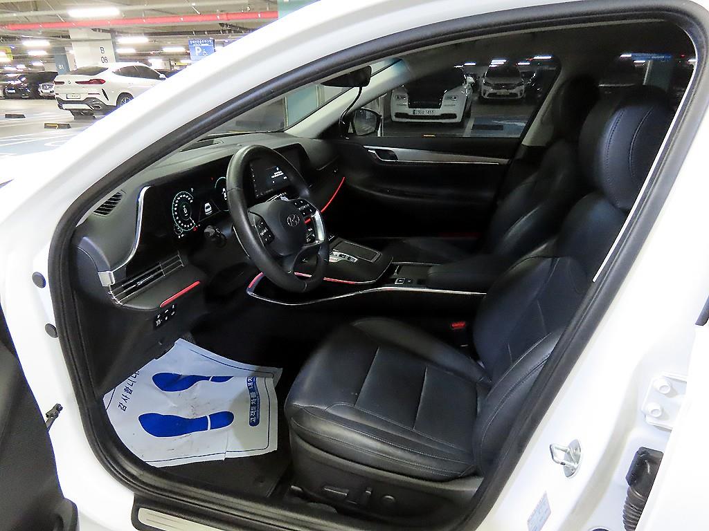 HYUNDAI Grandeur - Vista 6