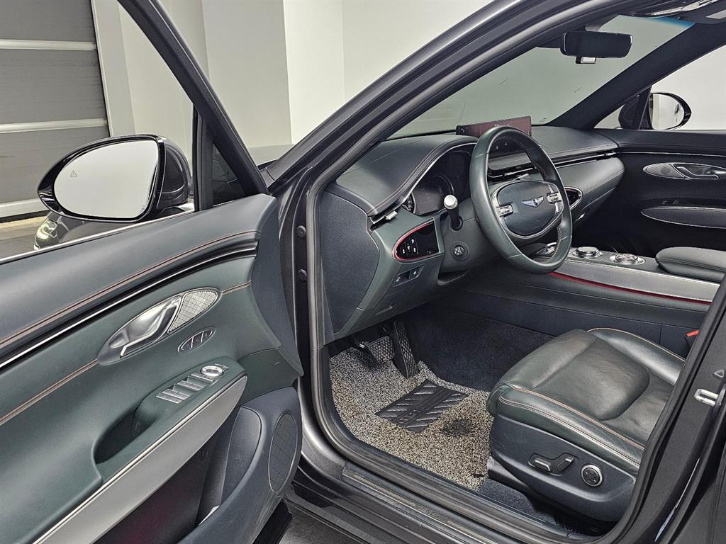 Genesis GV70 - Vista 11