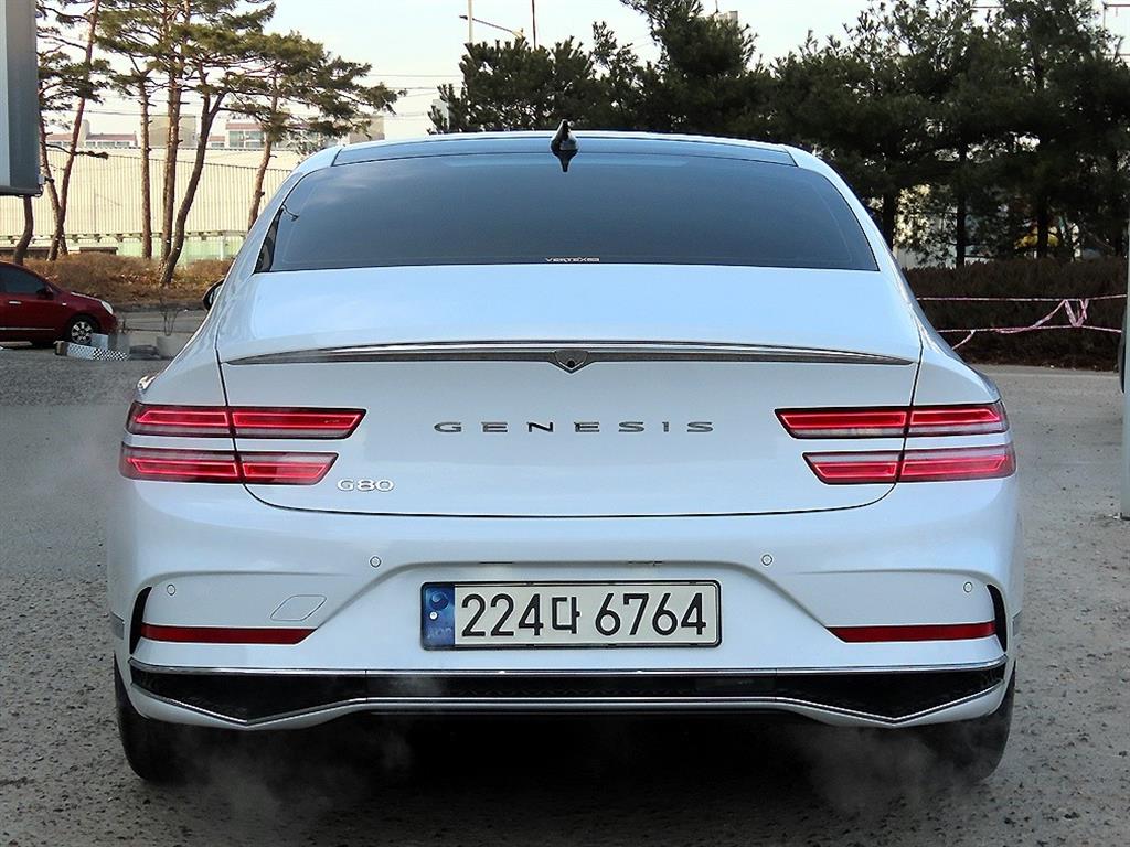 Genesis G80 - Vista 4