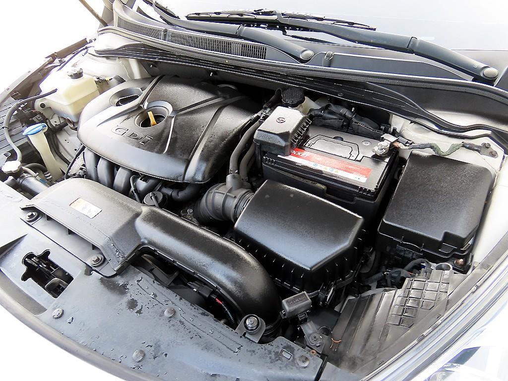 HYUNDAI i40 2014 Blanco - Importación desde Corea - HF Imports Iquique - Foto 18