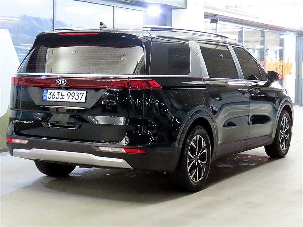 KIA Carnival - Vista 4