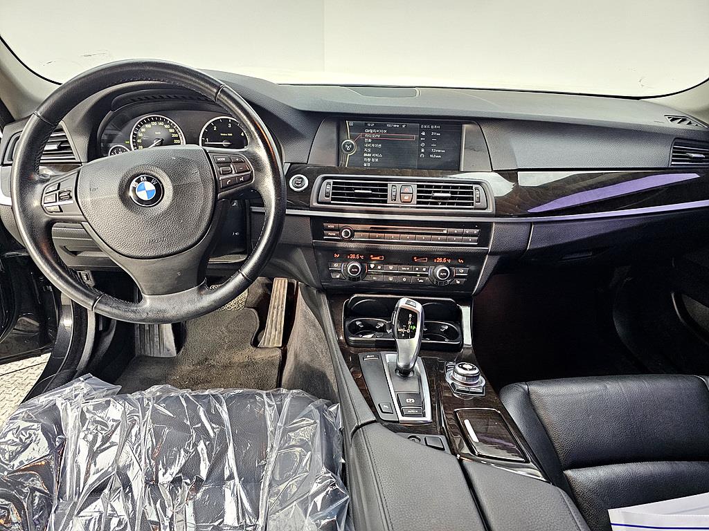 BMW 5 Series - Vista 5