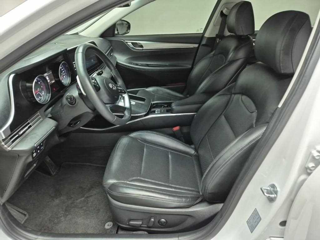 HYUNDAI Grandeur - Vista 11