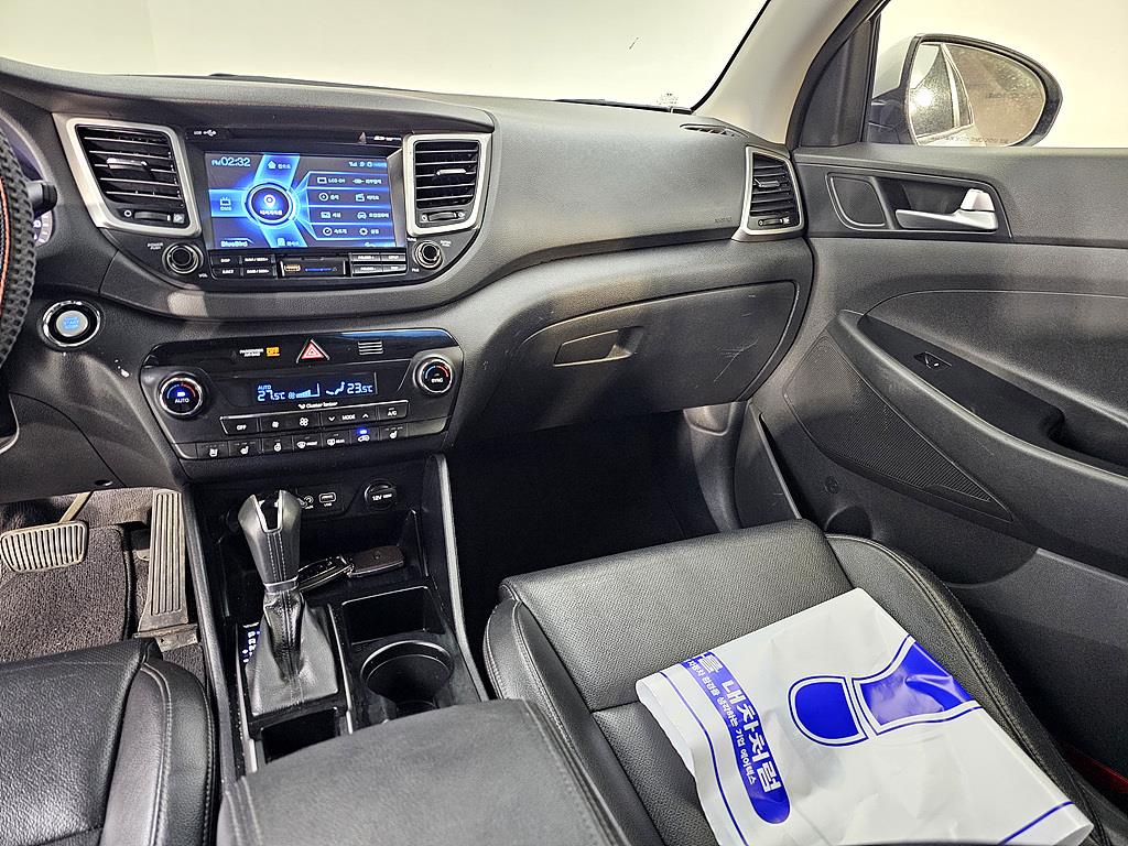 HYUNDAI Tucson - Vista 10