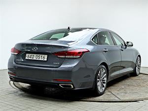 HYUNDAI Genesis - Vista 8