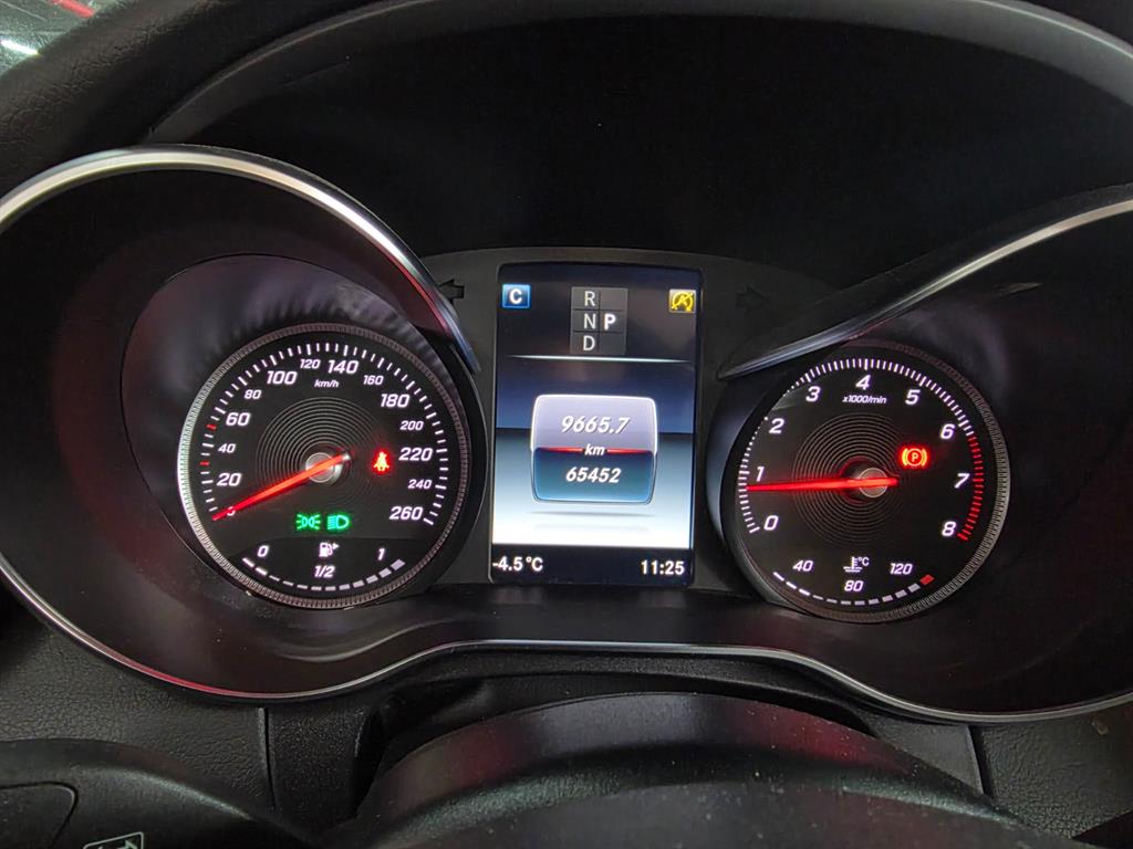 Mercedes Benz C Class - Vista 11