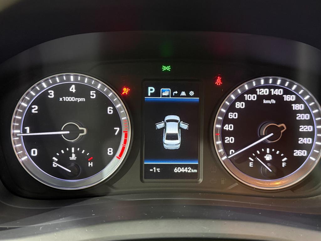 HYUNDAI Sonata - Vista 6