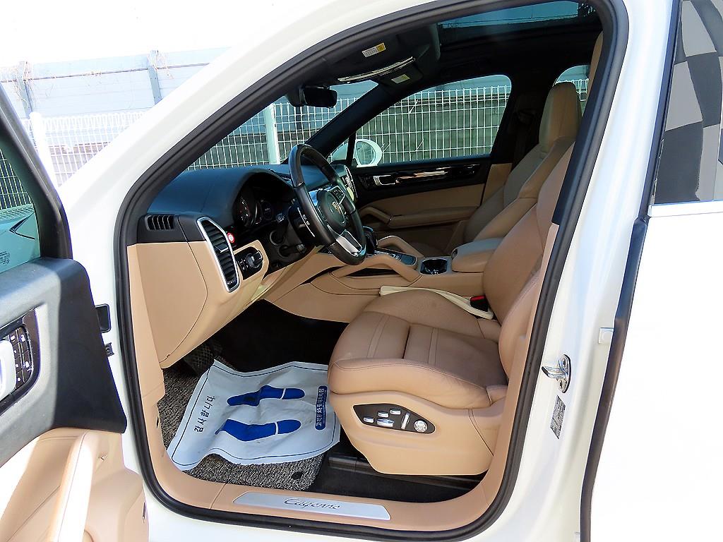 Porsche Cayenne - Vista 5