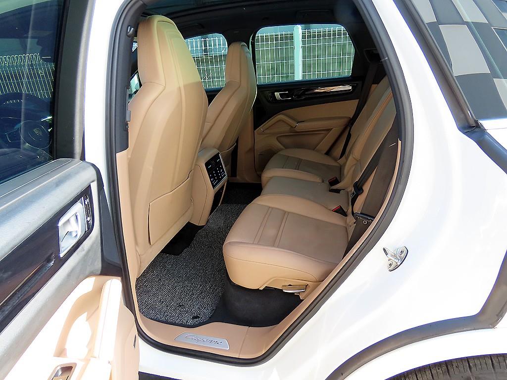 Porsche Cayenne - Vista 6