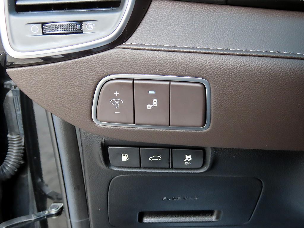 HYUNDAI Grandeur - Vista 12