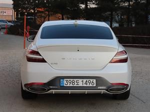 Genesis G70 - Vista 8