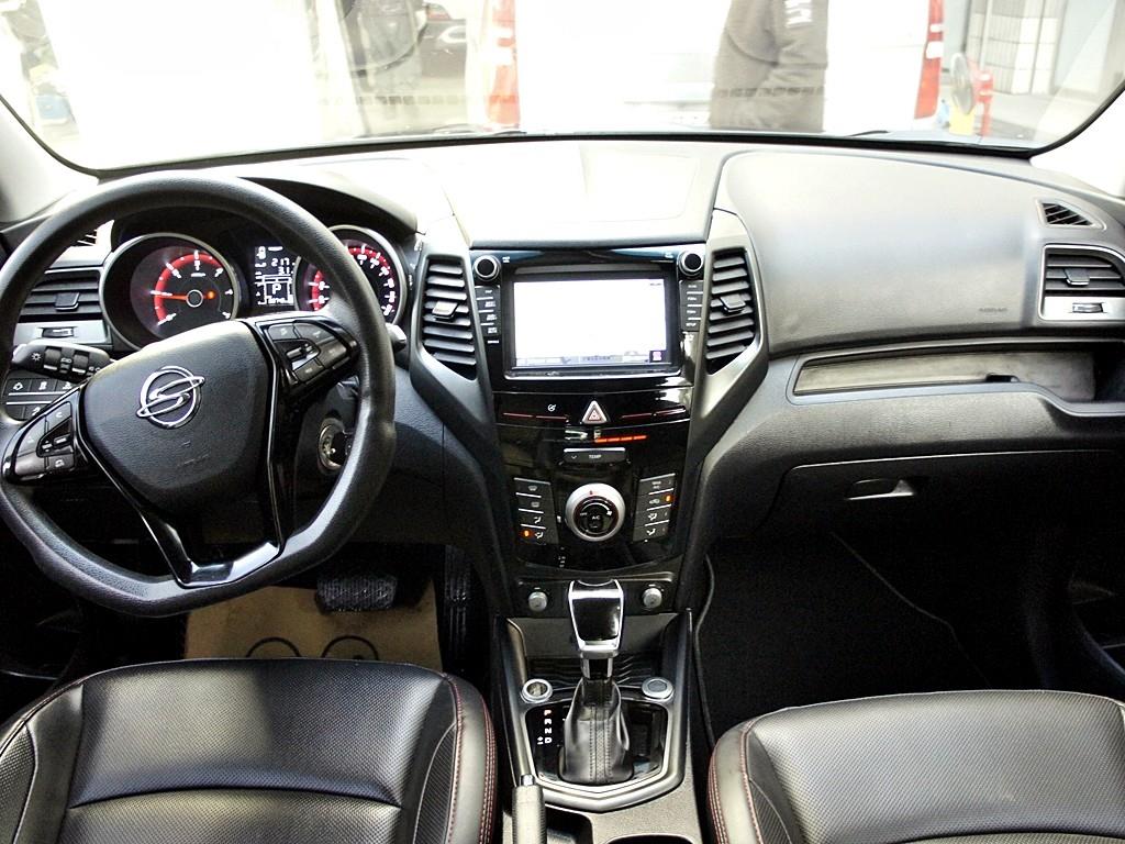 Ssangyong Tivoli - Vista 11